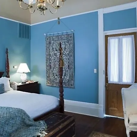 Avenue Inn Bed And Breakfast-3