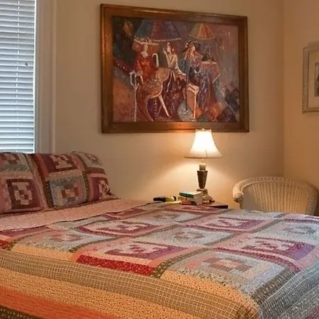 Avenue Inn Bed And Breakfast-2